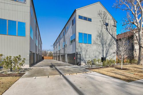 504-4713 Bryan St, Dallas, TX, 75204-6811 | Card Image
