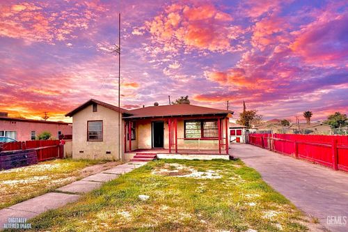 1720 Pacific Street, Bakersfield, CA, 93305 | Card Image