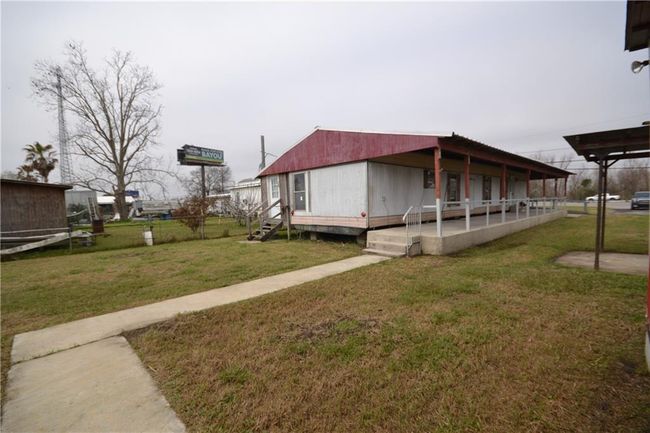 3924 Highway 90 E, House other with 3 bedrooms, 2 bathrooms and null parking in Des Allemands LA | Image 26