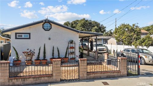 318 Sycamore St, Santa Paula, CA, 93060-2227 | Card Image