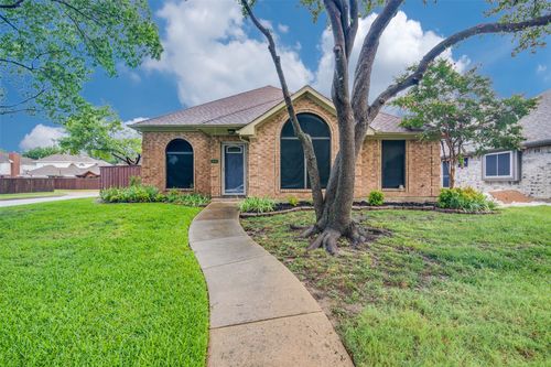 6718 Livingstone St, Rowlett, TX, 75089-8282 | Card Image