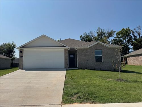 561 S Arizona Dr, Fayetteville, AR, 72701 | Card Image