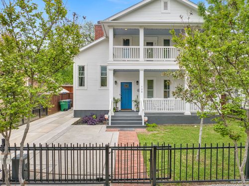 728 E Guenther St, San Antonio, TX, 78210-1236 | Card Image