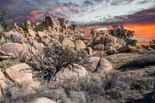 6274 Omega Trl, Yucca Valley, CA, 92284-5311 | Card Image