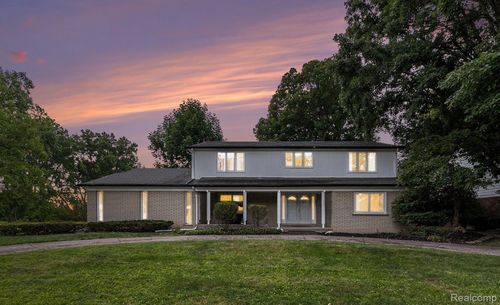 22465 Kenwyck Dr, Southfield, MI, 48034-2124 | Card Image