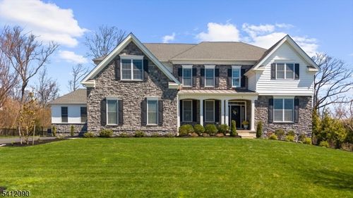 9 Donna Dr, Flemington, NJ, 08822-6516 | Card Image