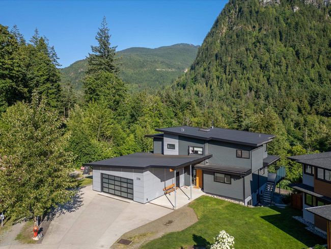 2258 Windsail Pl, House other with 5 bedrooms, 5 bathrooms and 7 parking in Squamish BC | Image 38