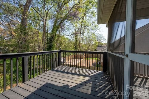 5125 Old Plantation Cir, Winston-Salem, NC, 27104-5394 | Card Image