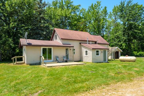 5743 107th Ave, Pullman, MI, 49450-9610 | Card Image