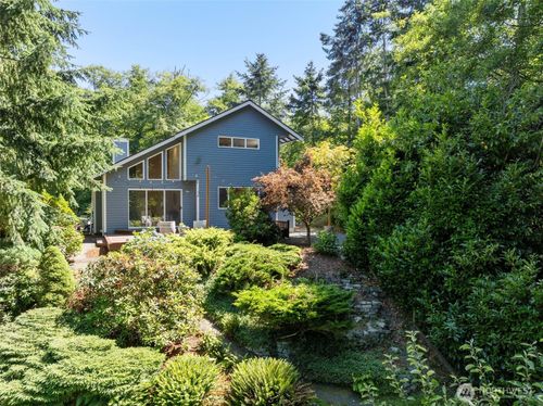 3356 Leroy Cir, Clinton, WA, 98236-9237 | Card Image