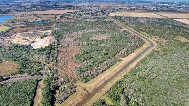 10 Fm 2403, Home with 0 bedrooms, 0 bathrooms and null parking in Alvin TX | Image 33