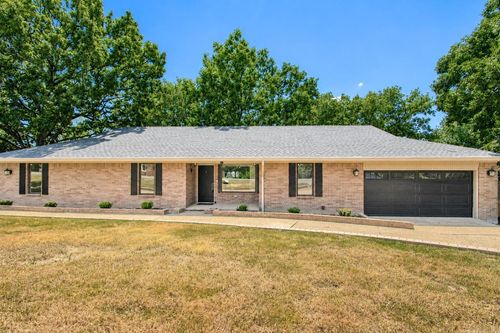 13721 Saint Charles Blvd, Little Rock, AR, 72211-5502 | Card Image