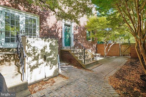 2596 Nicky Ln, ALEXANDRIA, VA, 22311-1312 | Card Image