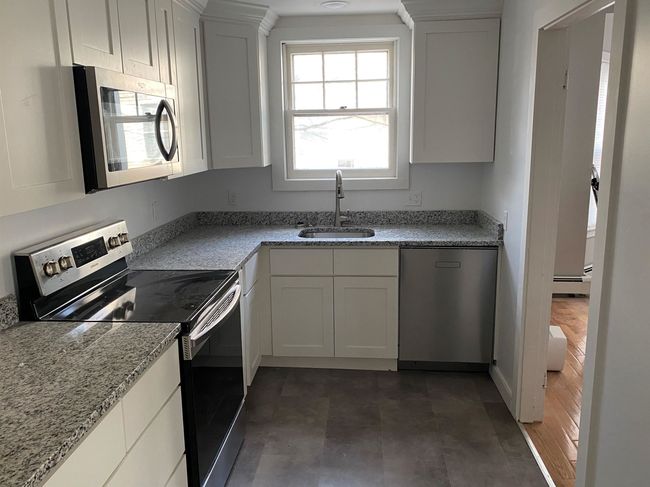 68 Main St, Home with 0 bedrooms, 4 bathrooms and null parking in Exeter NH | Image 12
