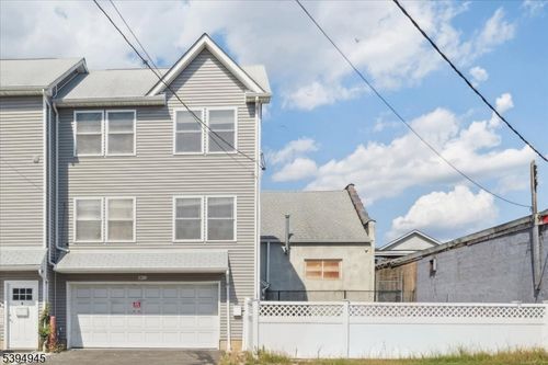 c-221 E 15th St, Paterson, NJ, 07524-2524 | Card Image