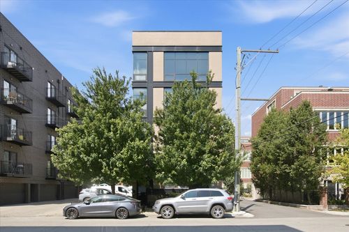 4-650 N Green St, Chicago, IL, 60642-6014 | Card Image