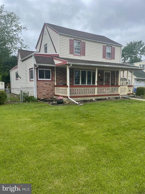 808 W Penn Pines Blvd, ALDAN, PA, 19018-4311 | Card Image