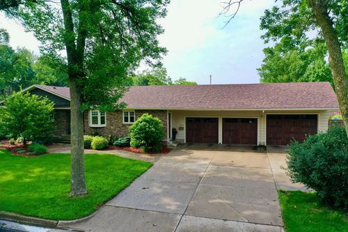701 E Oak Ave, Olivia, MN, 56277-1573 | Card Image