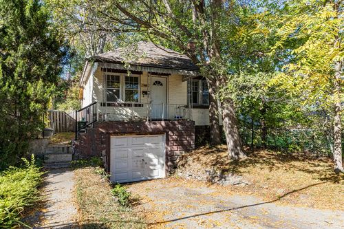 132 Tope Cres, Hamilton, ON, L8S1M7 | Card Image