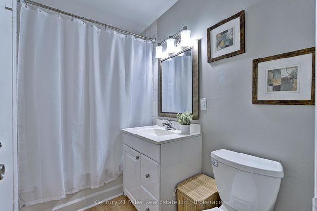 109 - 2315 Bromsgrove Rd, Condo with 4 bedrooms, 2 bathrooms and 1 parking in Mississauga ON | Image 18