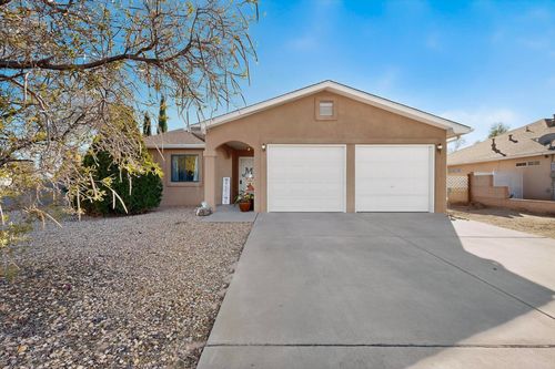 2001 Valley View Dr Sw, Los Lunas, NM, 87031-7975 | Card Image