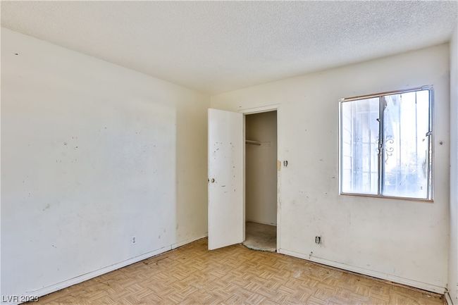 6489 Bugbee Ave, House other with 3 bedrooms, 2 bathrooms and null parking in Las Vegas NV | Image 10