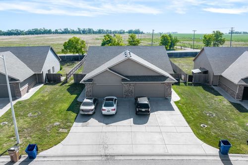 2434 E Quivira Ct, Kechi, KS, 67067-8909 | Card Image