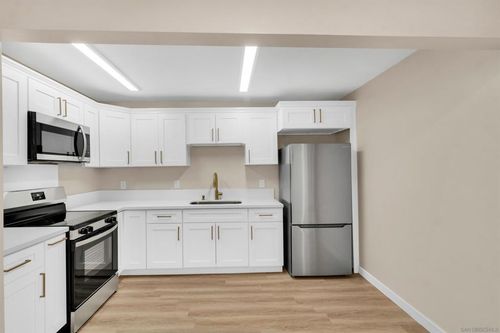 7-4460 Delta St, San Diego, CA, 92113-4166 | Card Image