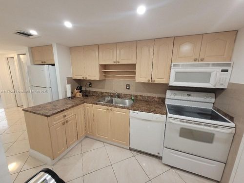 apt-1102-18081 Biscayne Blvd, Aventura, FL, 33160-5234 | Card Image
