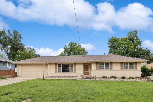 7148 Sunrise Blvd, Windsor Heights, IA, 50324-5862 | Card Image