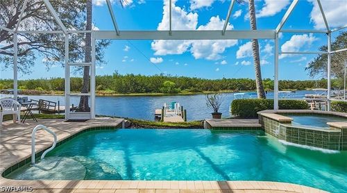8476 Mallards Pt, NAPLES, FL, 34114-9492 | Card Image