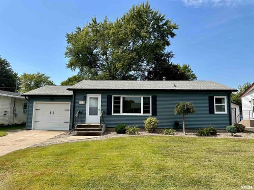 1122 Galbraith Dr, Clinton, IA, 52732-3370 | Card Image