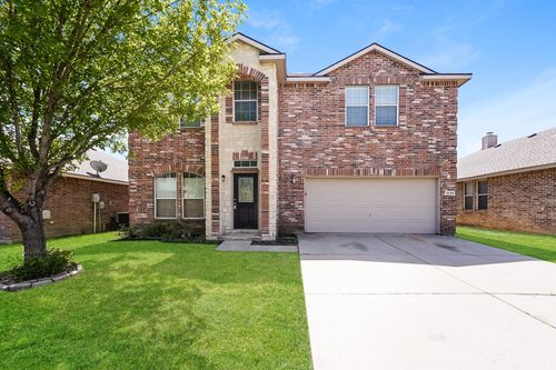 1636 Grassy View Dr, Fort Worth, TX, 76177-7552 | Card Image