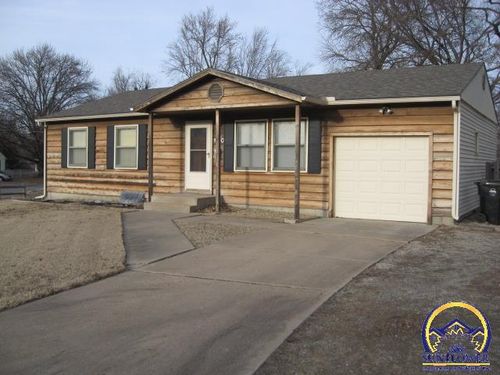 1100 Se 35th Ter, Topeka, KS, 66605-2742 | Card Image