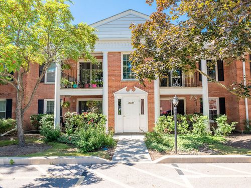 104-530 Shorely Dr, Barrington, IL, 60010-3305 | Card Image