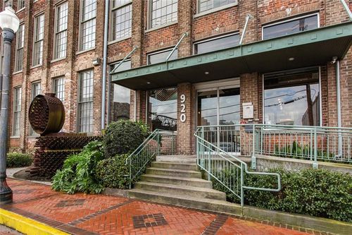 unit-114-920 Poeyfarre St, New Orleans, LA, 70130-3879 | Card Image