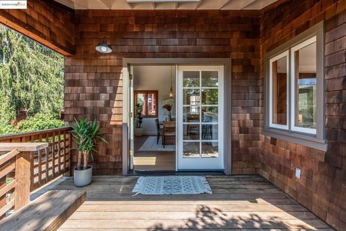 3176 Jordan Rd, Oakland, CA, 94602-3533 | Card Image