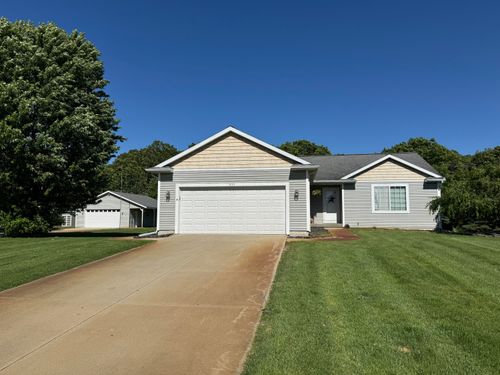 3835 Hare Ln, Dorr, MI, 49323-8010 | Card Image