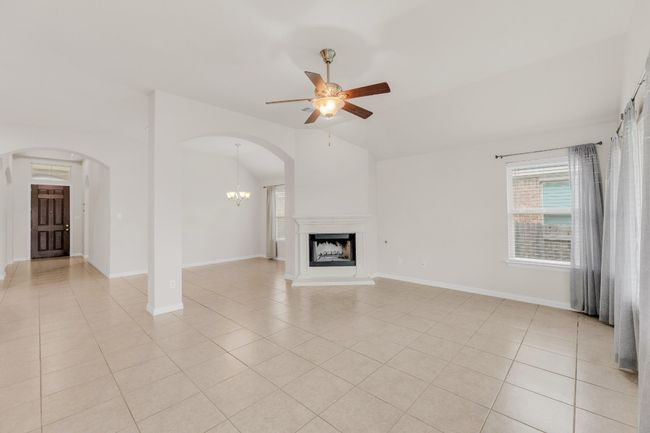22008 Abigail Way, House other with 3 bedrooms, 2 bathrooms and 4 parking in Pflugerville TX | Image 8