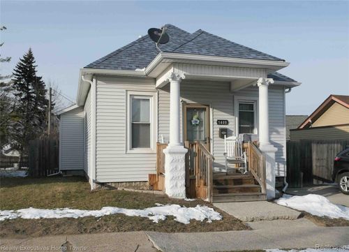 1409 Kearney St, Port Huron, MI, 48060-3428 | Card Image