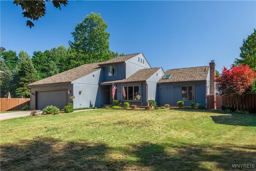 26 Lancelot Ct, Amherst, NY, 14068-1217 | Card Image