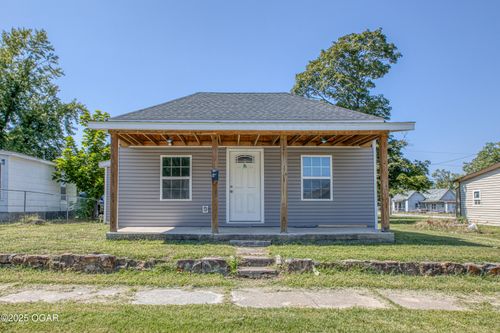 416 N Webb St, Webb City, MO, 64870-1463 | Card Image