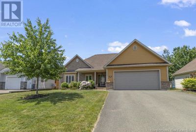 90 Bonaventure St, House other with 5 bedrooms, 3 bathrooms and null parking in Dieppe NB | Image 1