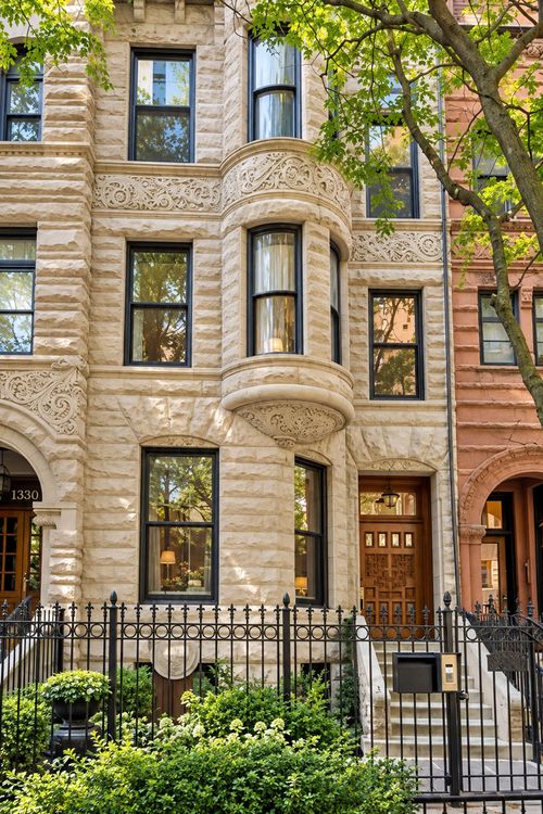 1318 N Astor St, CHICAGO, IL, 60610-2114 | Card Image