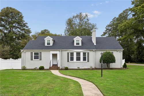 4533 Wake Forest Rd, Portsmouth, VA, 23703-4412 | Card Image