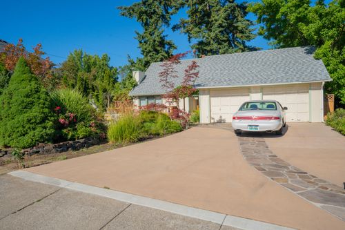 1277 Gardendale Ave, Medford, OR, 97504-3604 | Card Image