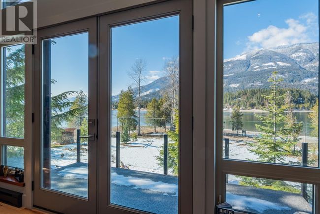 179 Kootenay Lake Rd, House other with 2 bedrooms, 2 bathrooms and 12 parking in Procter BC | Image 57