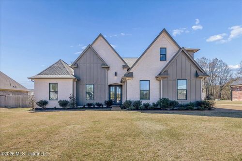4055 Bakersfield Dr, Nesbit, MS, 38651-6056 | Card Image