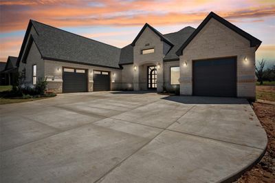 2409 Candlestick Drive, House other with 4 bedrooms, 4 bathrooms and null parking in Granbury TX | Image 1