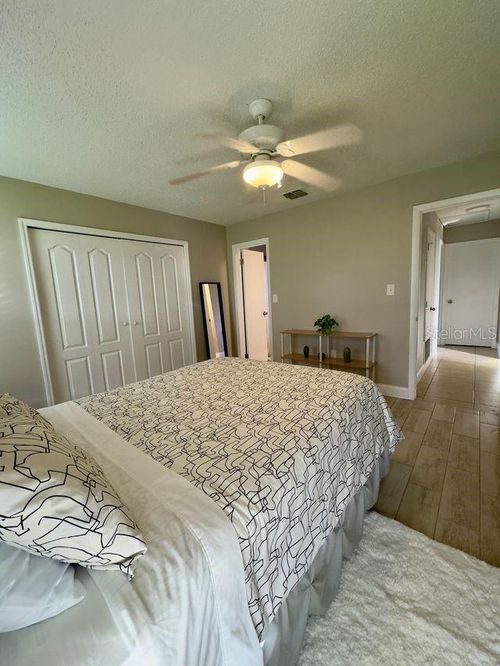 10512 Montpelier Cir, ORLANDO, FL, 32821-8744 | Card Image